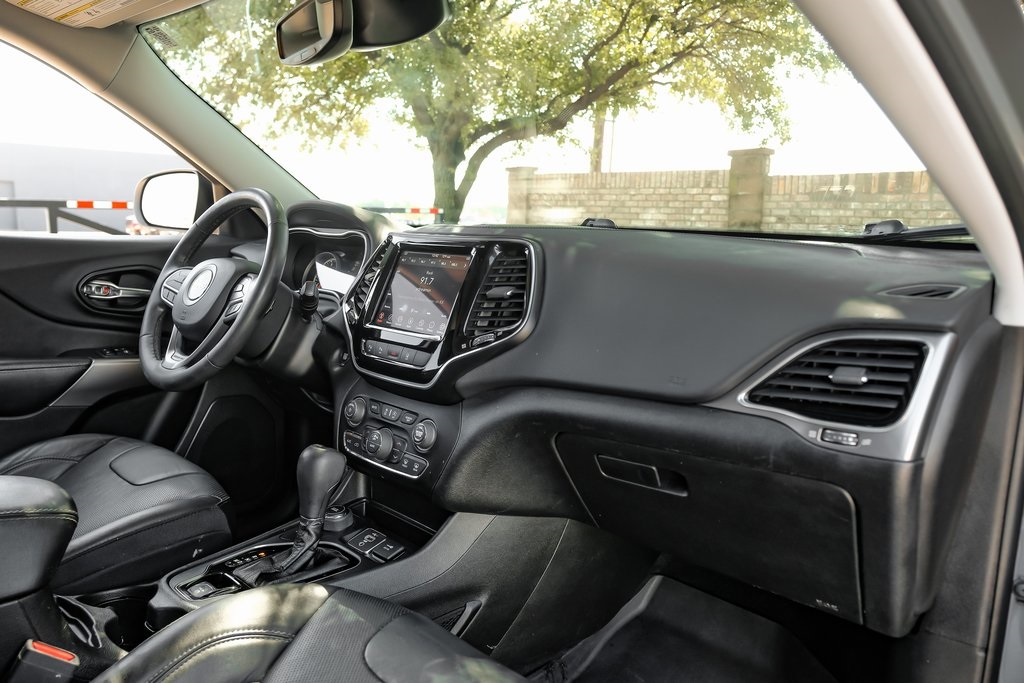 used 2021 Jeep Cherokee car, priced at $21,300