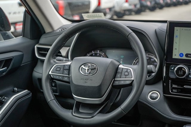 used 2024 Toyota Highlander car, priced at $41,695