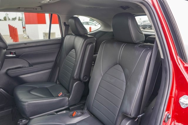 used 2024 Toyota Highlander car, priced at $41,695