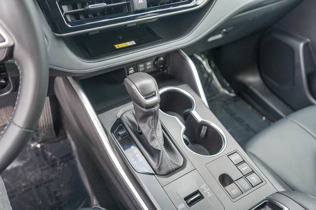used 2024 Toyota Highlander car, priced at $41,695