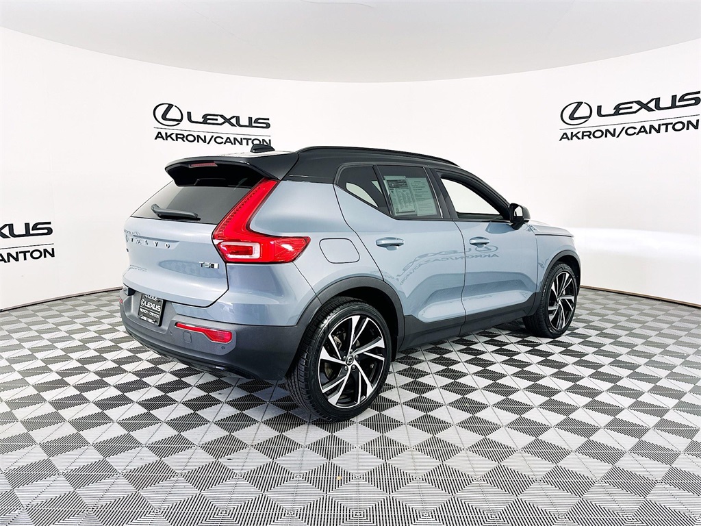 used 2021 Volvo XC40 car, priced at $21,890