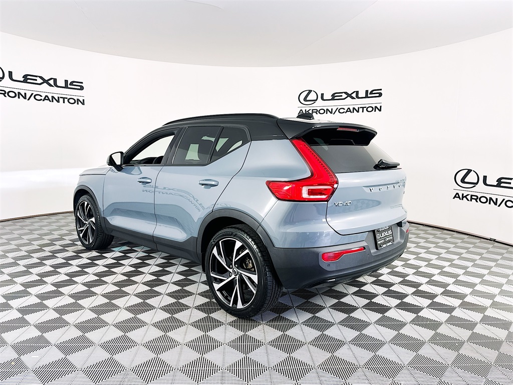 used 2021 Volvo XC40 car, priced at $21,890