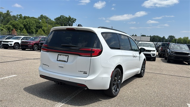 new 2025 Chrysler Pacifica car, priced at $51,412