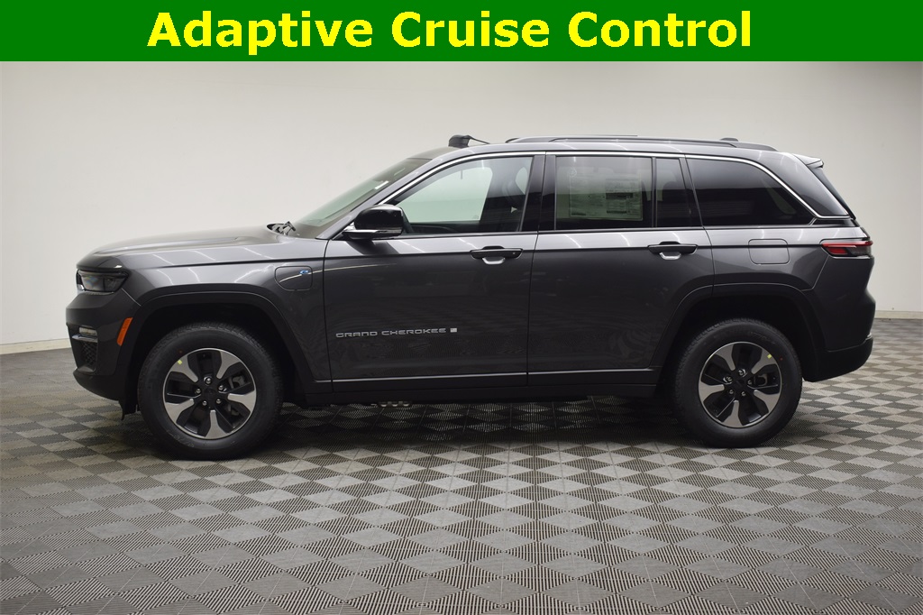 new 2025 Jeep Grand Cherokee car, priced at $52,356