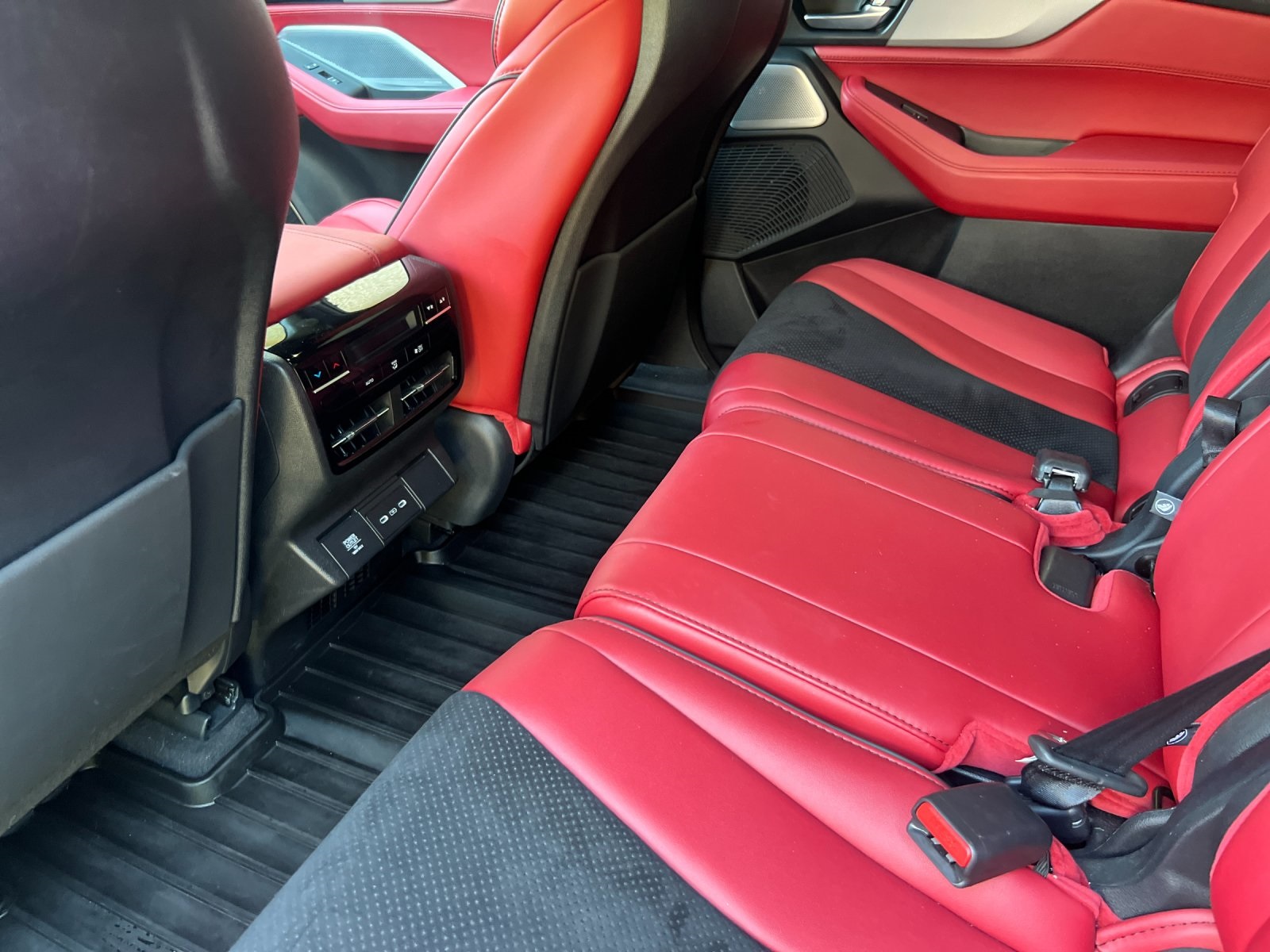 used 2025 Acura MDX car, priced at $55,998