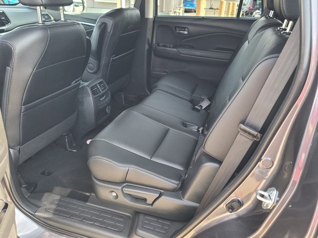 used 2022 Honda Pilot car, priced at $35,500