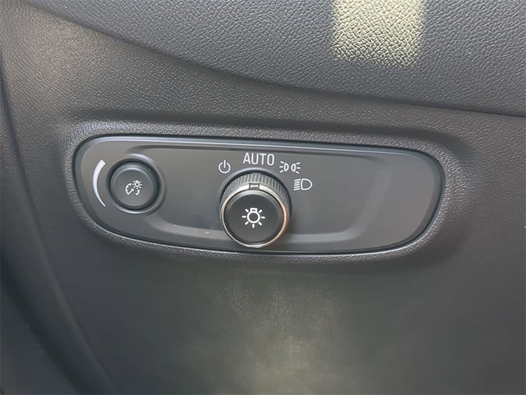 used 2024 Chevrolet Equinox car, priced at $20,881