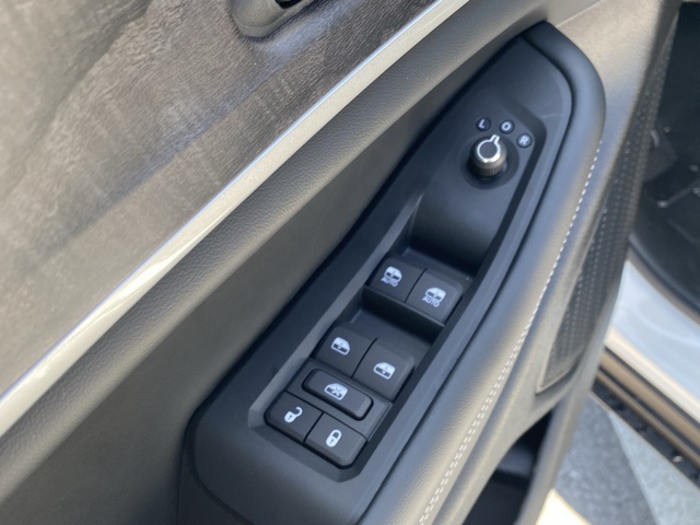 new 2025 Jeep Grand Cherokee L car, priced at $49,148