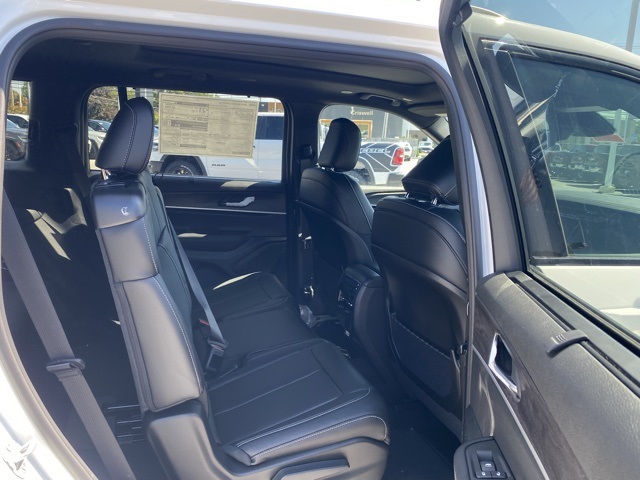 new 2025 Jeep Grand Cherokee L car, priced at $49,148