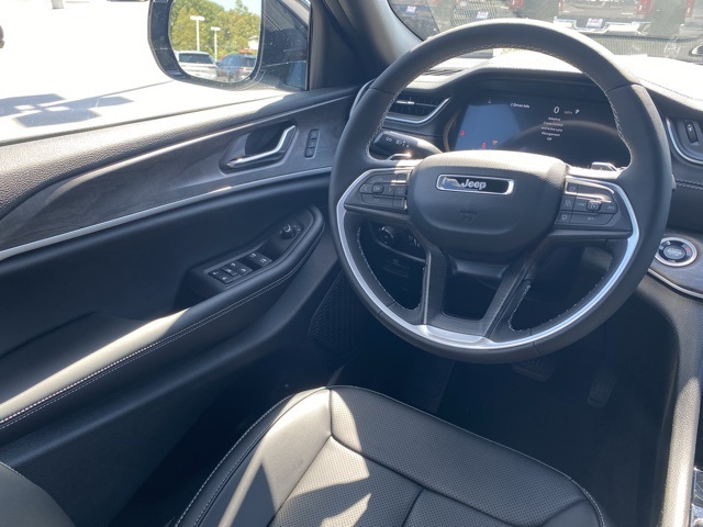 new 2025 Jeep Grand Cherokee L car, priced at $49,148
