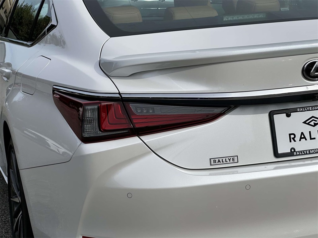 used 2025 Lexus ES car, priced at $43,995