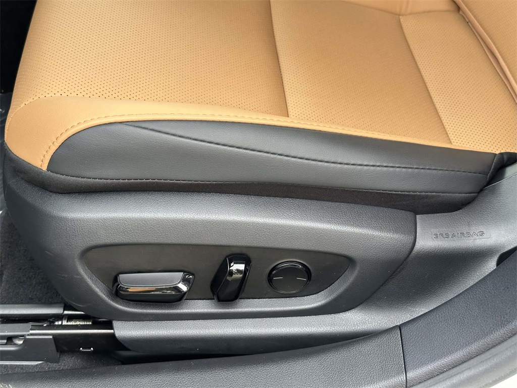 used 2025 Lexus ES car, priced at $43,995