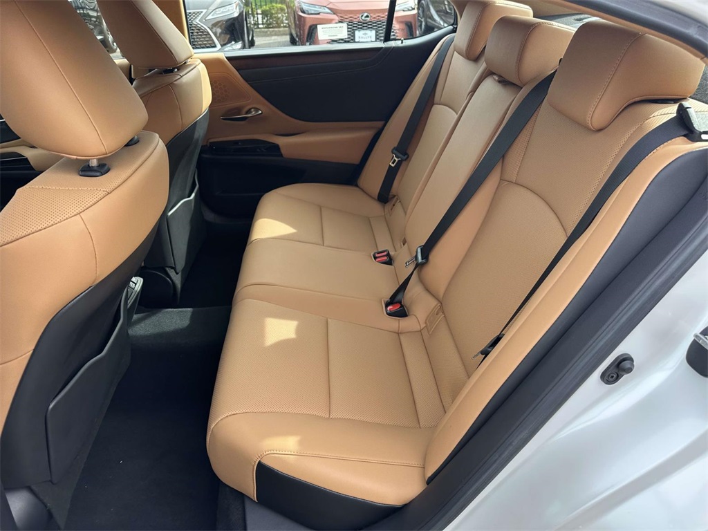 used 2025 Lexus ES car, priced at $43,995