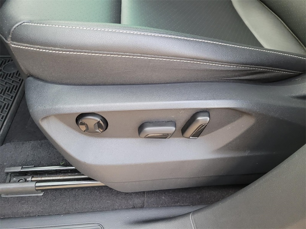 used 2021 Volkswagen Atlas car, priced at $21,834