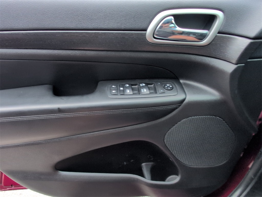 used 2018 Jeep Grand Cherokee car, priced at $14,188