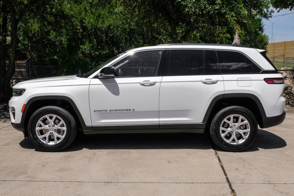 used 2022 Jeep Grand Cherokee car, priced at $30,836