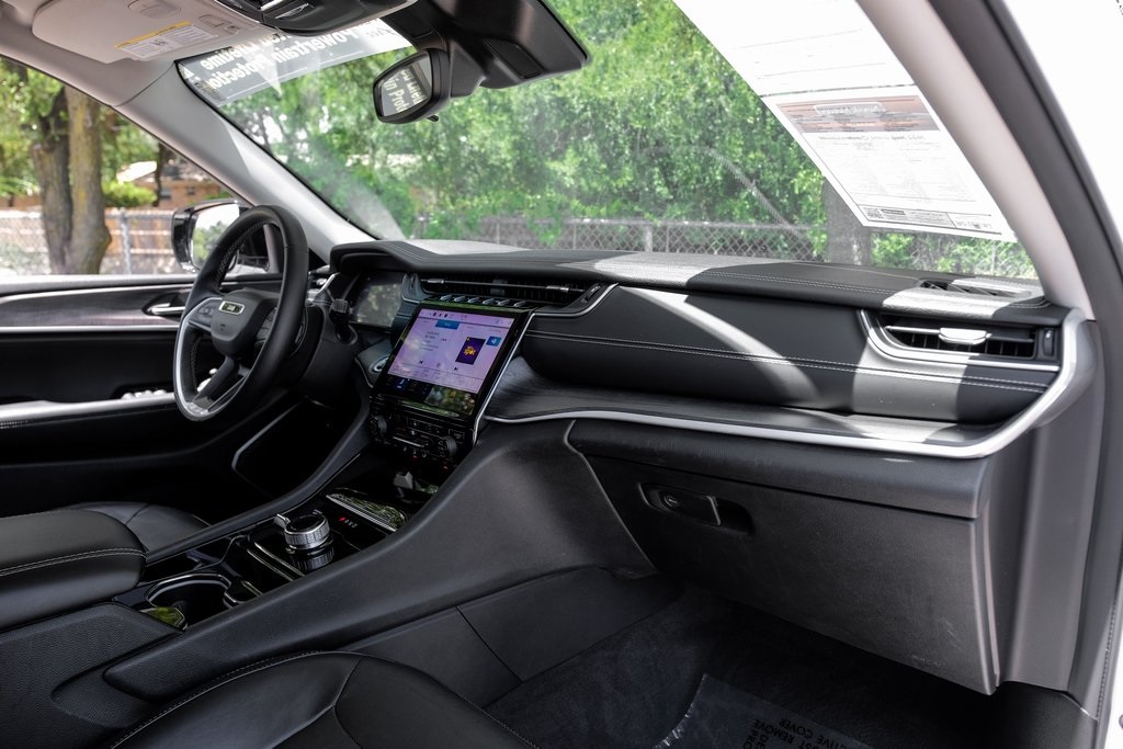 used 2022 Jeep Grand Cherokee car, priced at $30,836