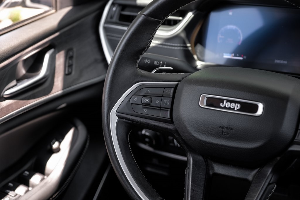 used 2022 Jeep Grand Cherokee car, priced at $30,836
