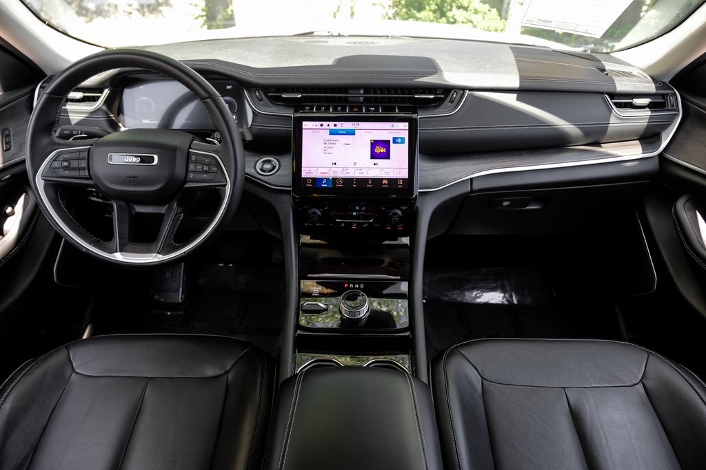 used 2022 Jeep Grand Cherokee car, priced at $30,836