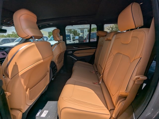 new 2025 Jeep Grand Cherokee car, priced at $55,560