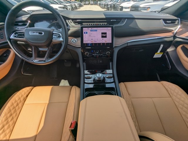 new 2025 Jeep Grand Cherokee car, priced at $55,560