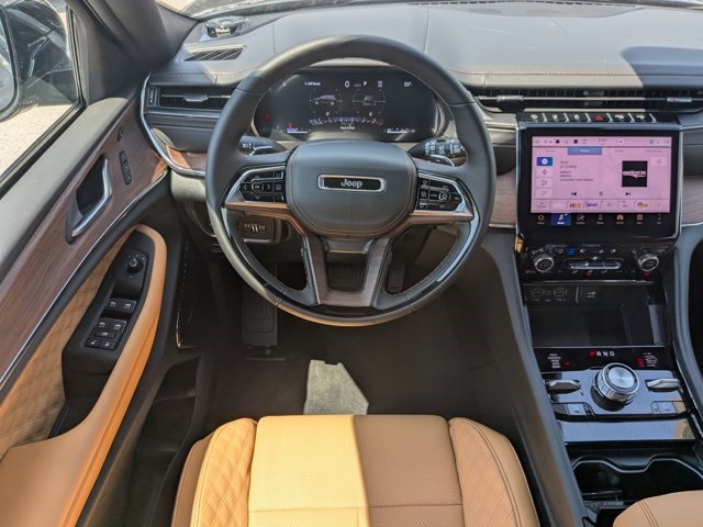 new 2025 Jeep Grand Cherokee car, priced at $55,560