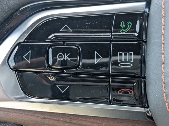 new 2025 Jeep Grand Cherokee car, priced at $55,560