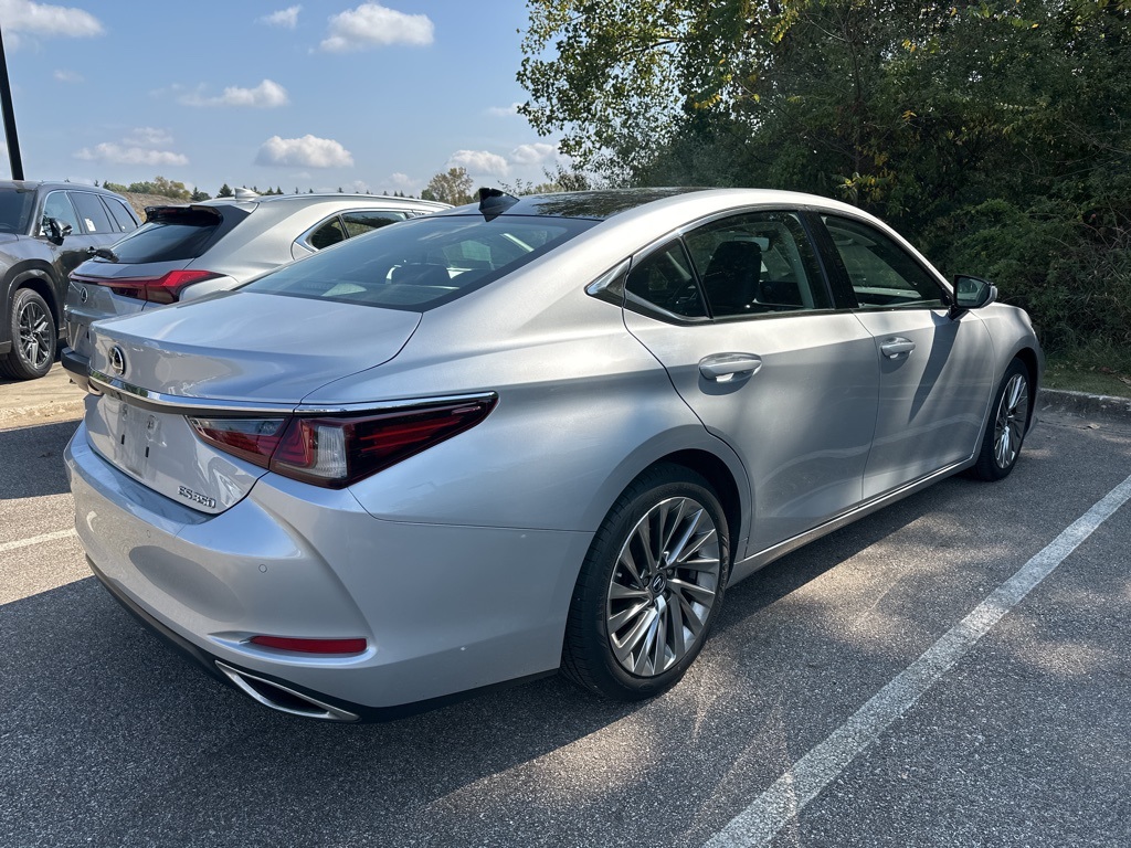 used 2019 Lexus ES car, priced at $32,290