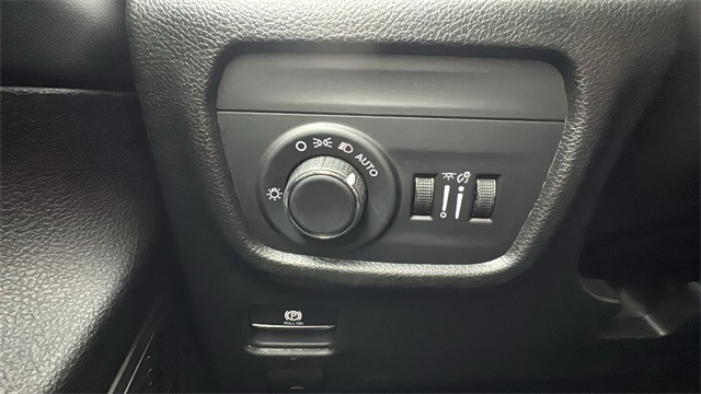 new 2025 Jeep Grand Cherokee car, priced at $42,848