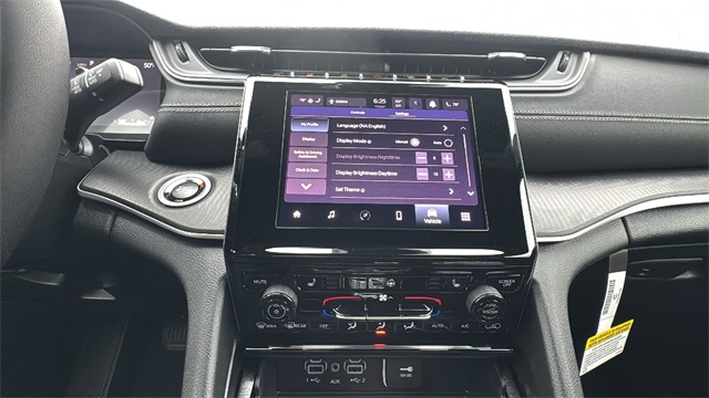 new 2025 Jeep Grand Cherokee car, priced at $42,848