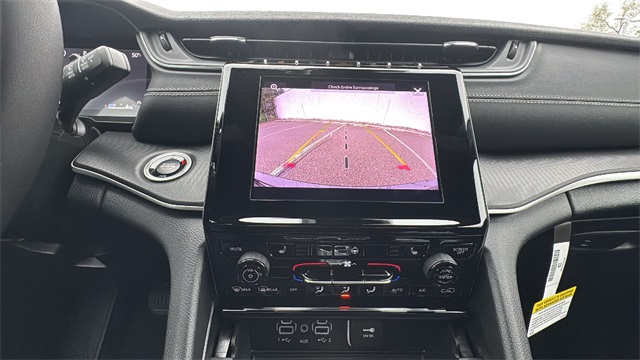 new 2025 Jeep Grand Cherokee car, priced at $42,848