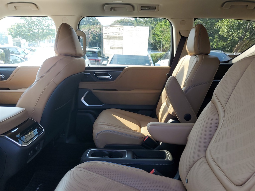 new 2025 INFINITI QX80 car, priced at $86,740