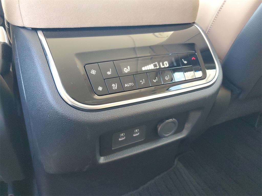 new 2025 INFINITI QX80 car, priced at $86,740