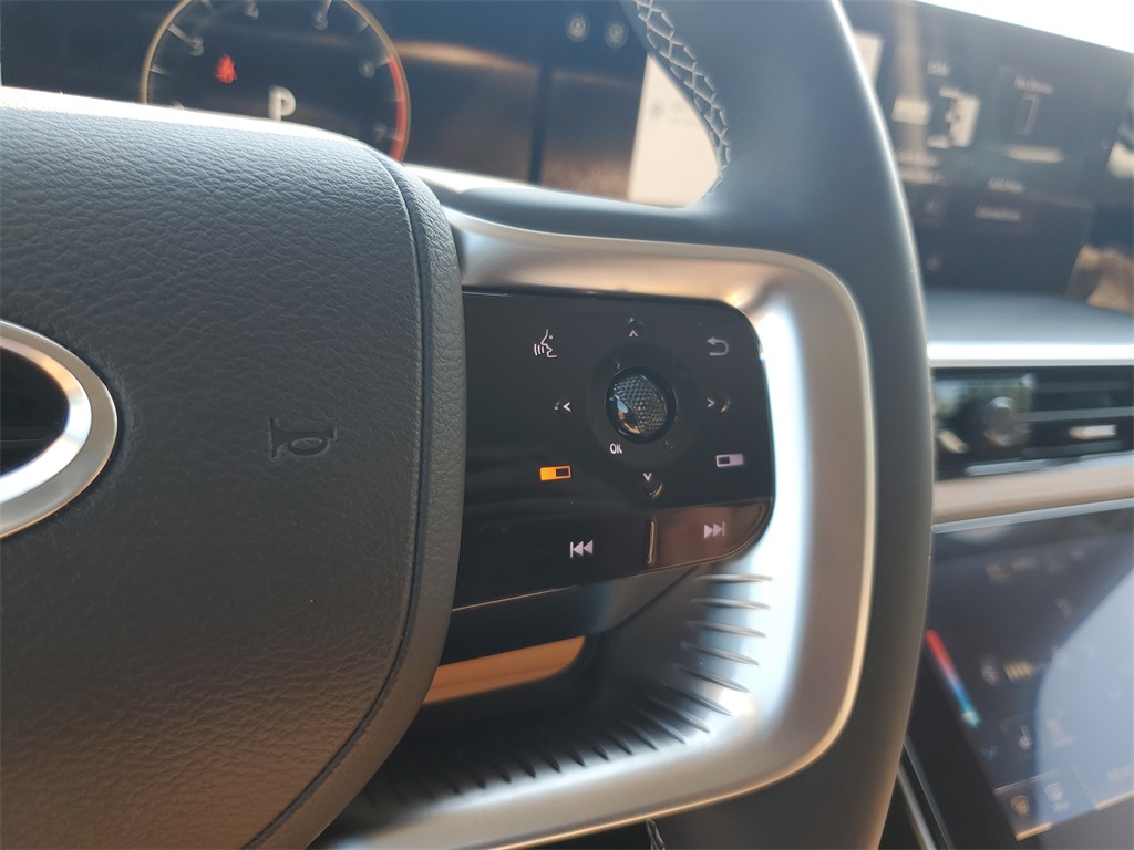 new 2025 INFINITI QX80 car, priced at $86,740
