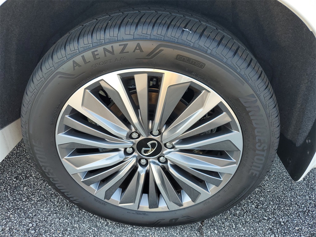 new 2025 INFINITI QX80 car, priced at $86,740