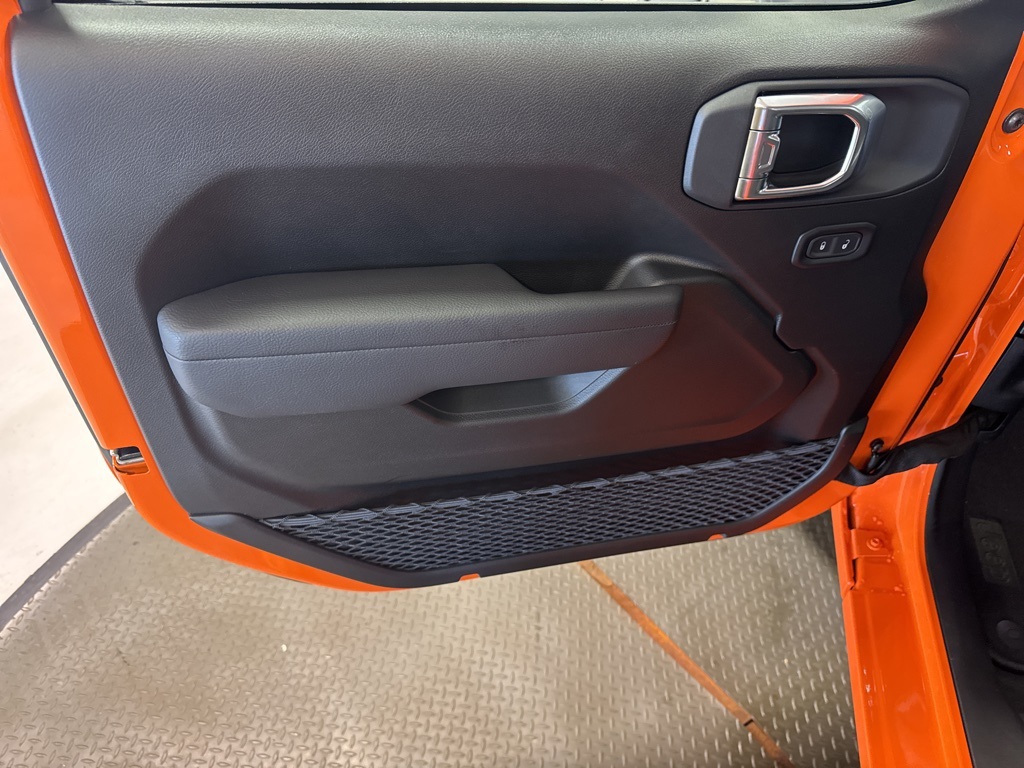 new 2025 Jeep Wrangler car, priced at $33,833