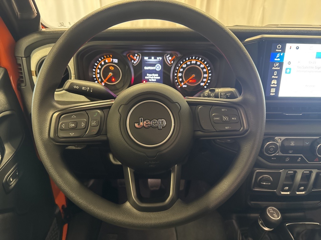 new 2025 Jeep Wrangler car, priced at $33,833