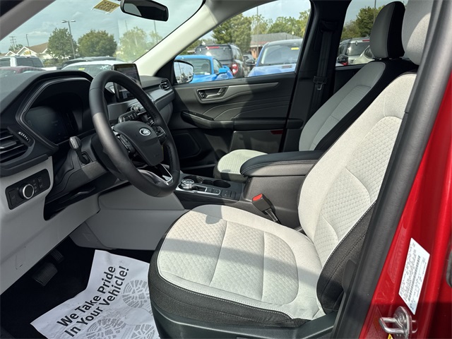 new 2025 Ford Escape car, priced at $30,094