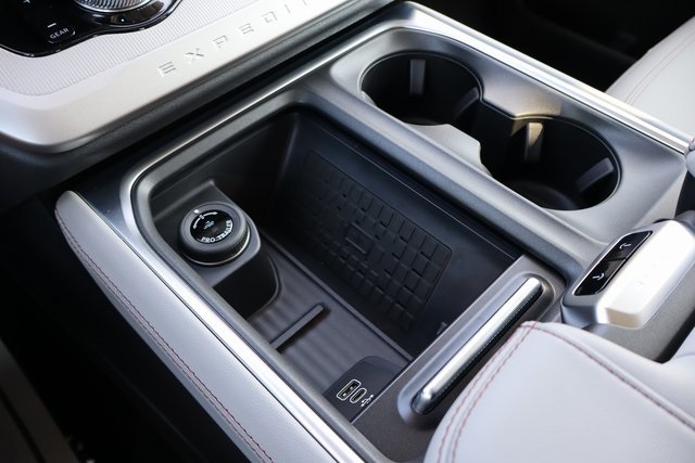 new 2025 Ford Expedition Max car, priced at $76,020
