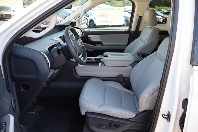 new 2025 Ford Expedition Max car, priced at $76,020