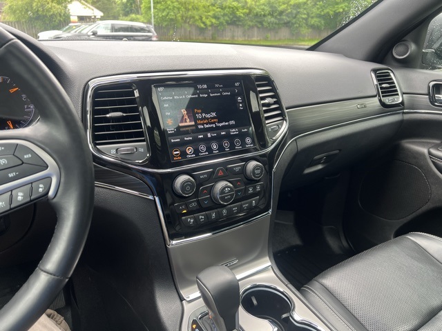 used 2021 Jeep Grand Cherokee car, priced at $26,300
