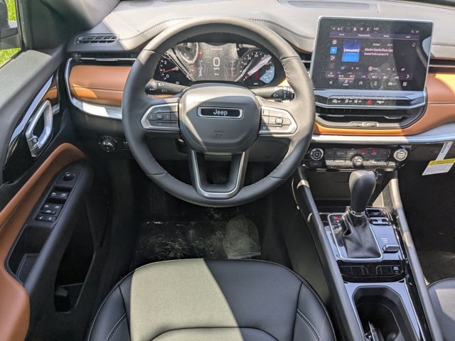 new 2025 Jeep Compass car, priced at $26,835