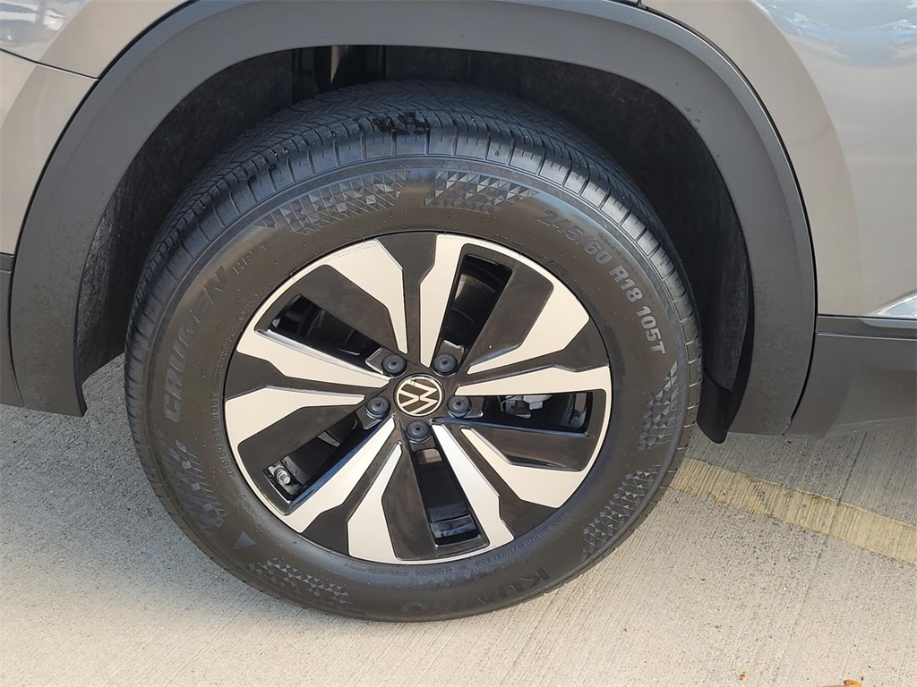 used 2024 Volkswagen Atlas car, priced at $30,025