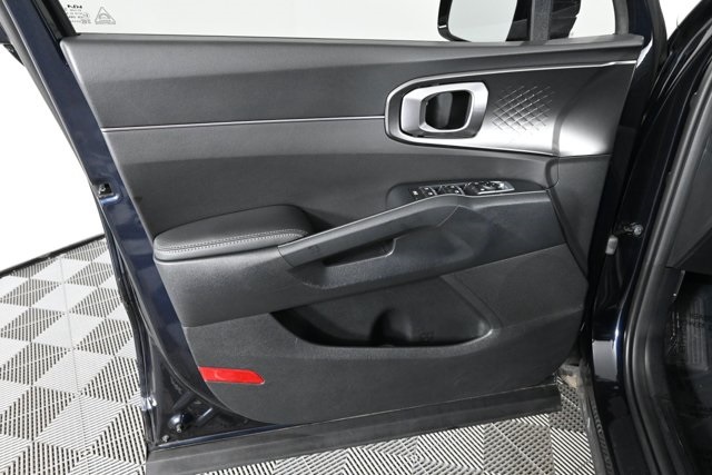 used 2023 Kia Sorento Hybrid car, priced at $29,950