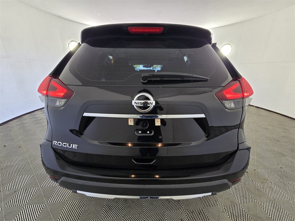 used 2020 Nissan Rogue car, priced at $13,888