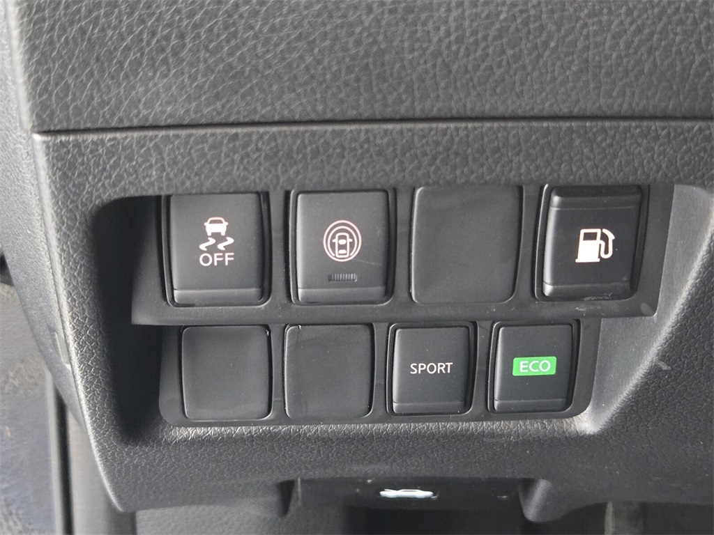 used 2020 Nissan Rogue car, priced at $13,888