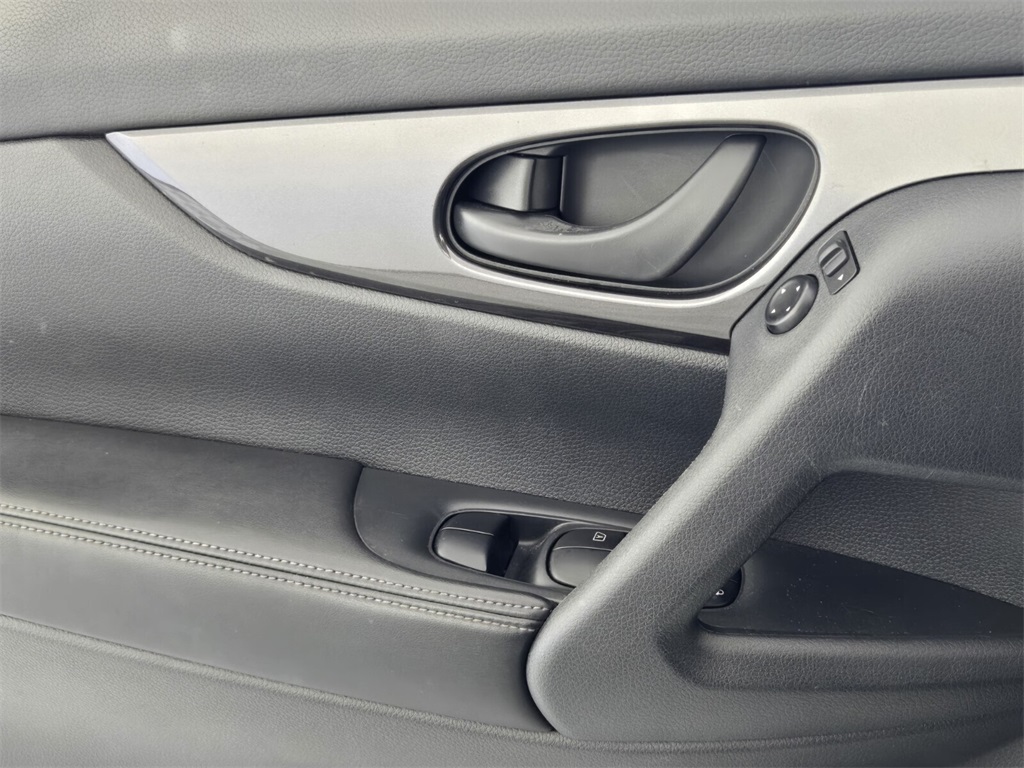 used 2020 Nissan Rogue car, priced at $13,888