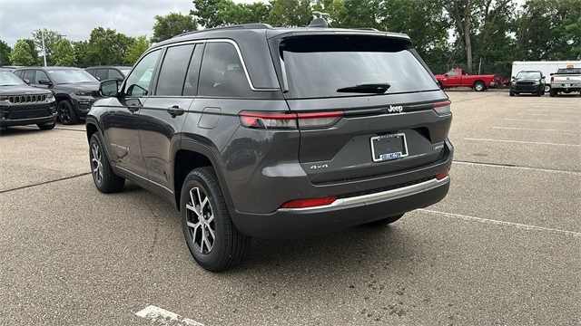 new 2025 Jeep Grand Cherokee car, priced at $45,912