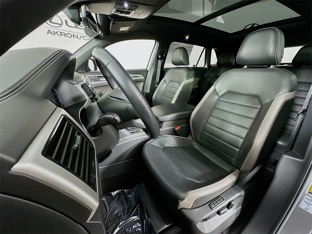 used 2021 Volkswagen Atlas Cross Sport car, priced at $29,390