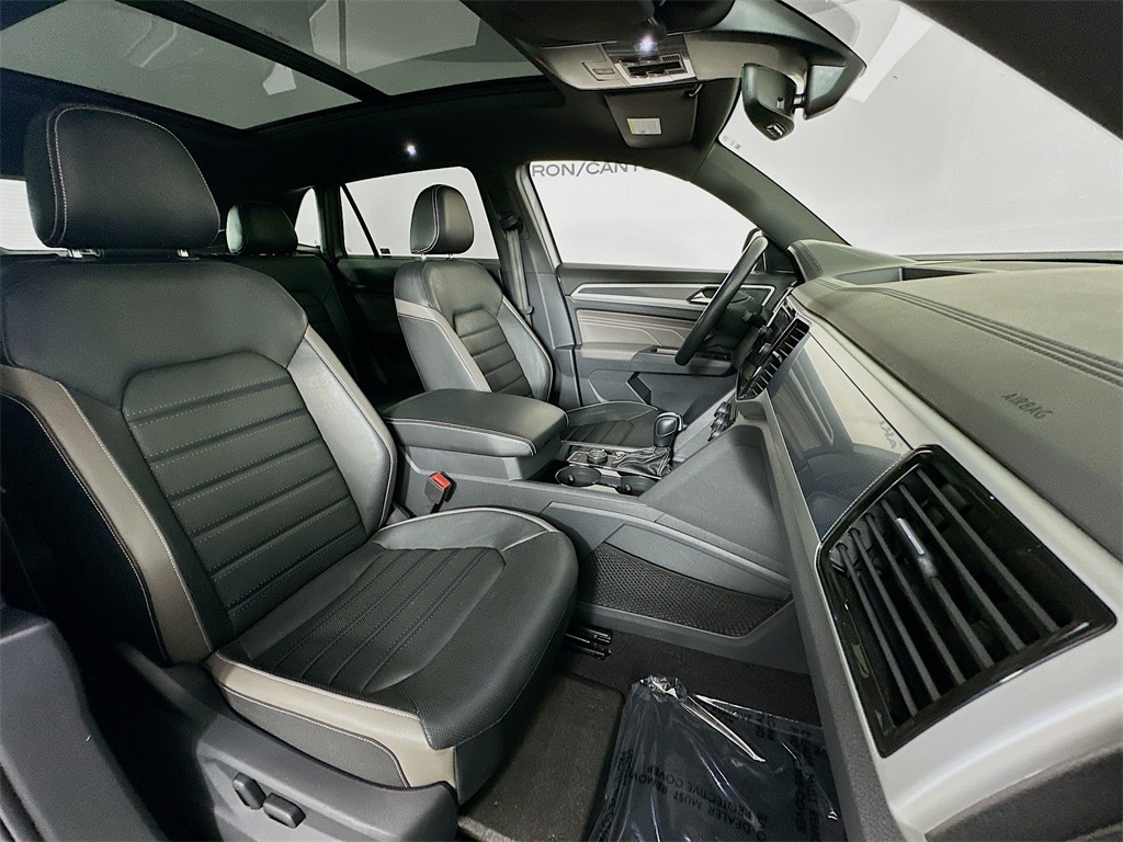used 2021 Volkswagen Atlas Cross Sport car, priced at $29,390